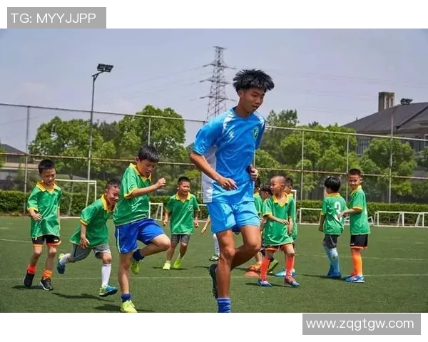 亚洲足球小球星崛起之路:从青训到职业赛场的成长历程