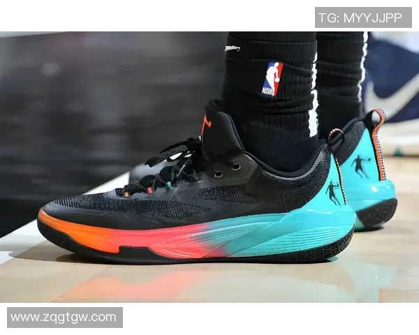 球星定制足球战靴背后的科技创新与品牌传奇解析